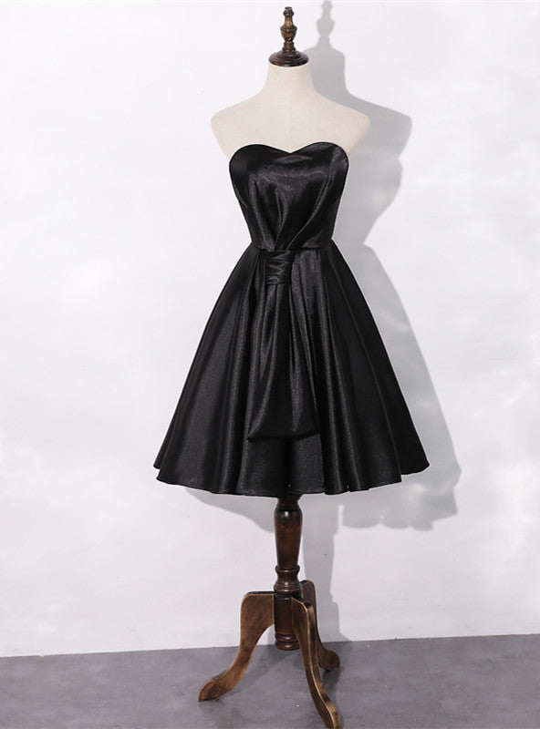 A-Line Black Satin Sweetherat Pleats Homecoming Dress