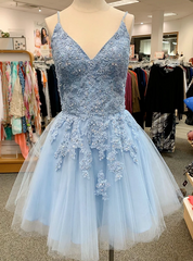 A-Line Blue Tulle Appliuqes Spaghetti Straps Beading Homecoming Dress