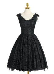 Black V-neck Prom Dress A-line Knee-length Homecoming Dress