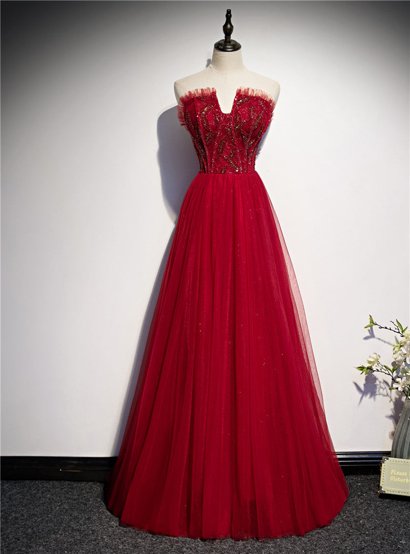 Burgundy Tulle Strapless Beading Prom Dresses