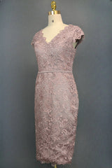 Elegant Lace V-neck Cap Sleeves Mother of the Bride Dresses with Sash