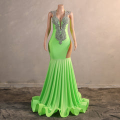 Green Mermaid V-NECK Prom Dresses Sequined Open Back Sleeveless Lace Crystal Formal Evening Party Gowns