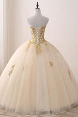 Quinceanera Dress Ivory Ball Gown Sweetheart Strapless Sleeveless Appliques Beading Prom Dresses