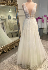 V-neck A-line Wedding Dress with Appliques