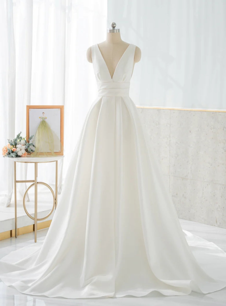 White Satin V-Neck Backless Pleats Wedding Dress