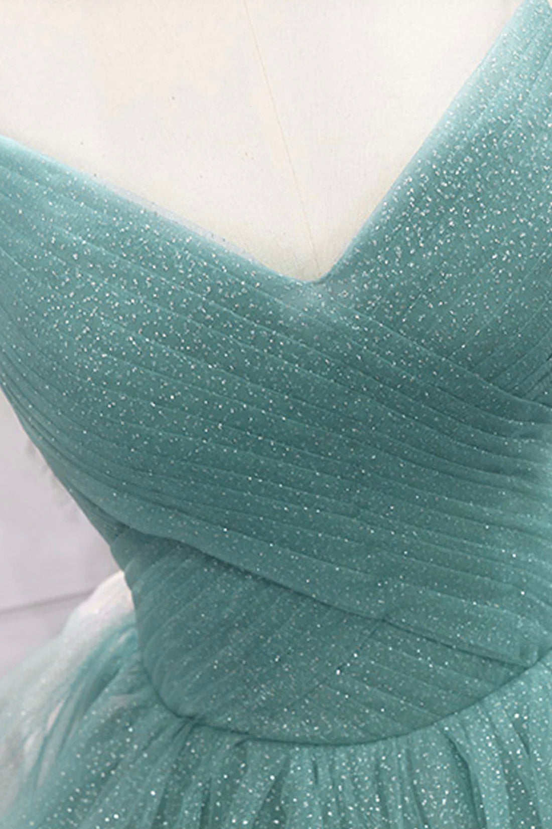 Bridesmaid Dresses 2024, Green Spaghetti Strap Long Prom Dress, Green V-Neck Tulle Evening Dress